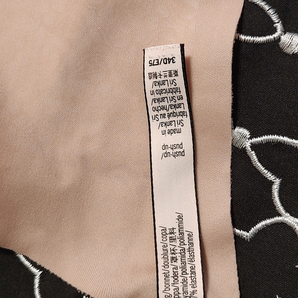 💕GUC Victoria's Secret Ladie's Infinity Flex Push Up Underwire, Baby Pink, 34D - Picture 8 of 12